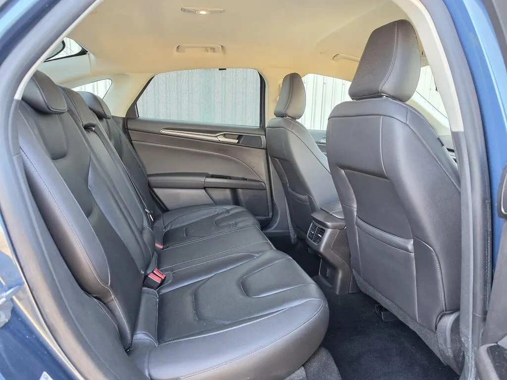 2019 Ford Mondeo 2.0 TiVCT Titanium Edition CVT in Blue — photo 4